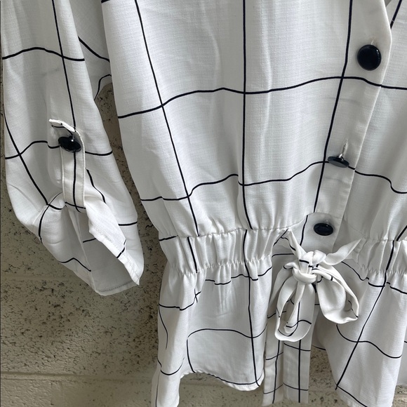 Sweet Rain White Windowpane Button-Front Drawstring Shirt - Picture 2 of 5